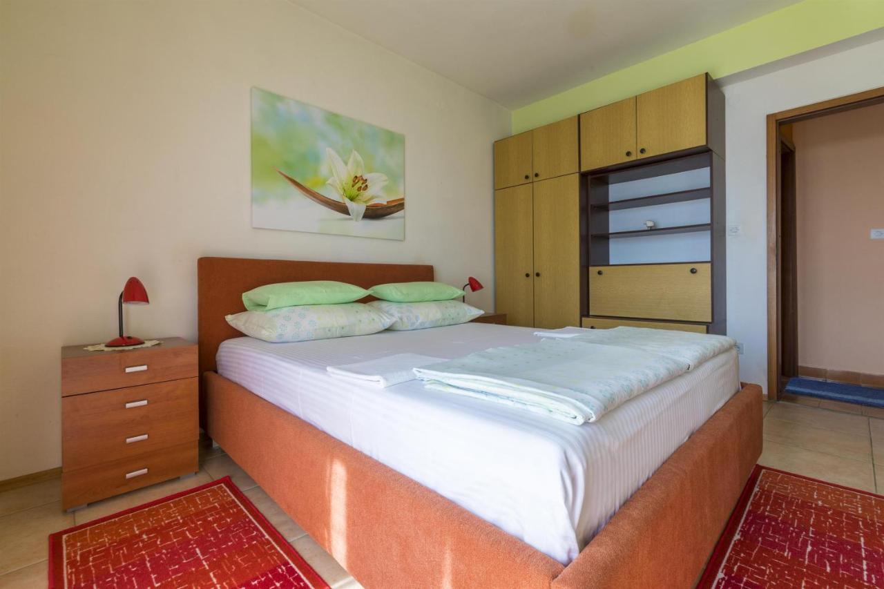 Apartments Dragica Dramalj Ngoại thất bức ảnh