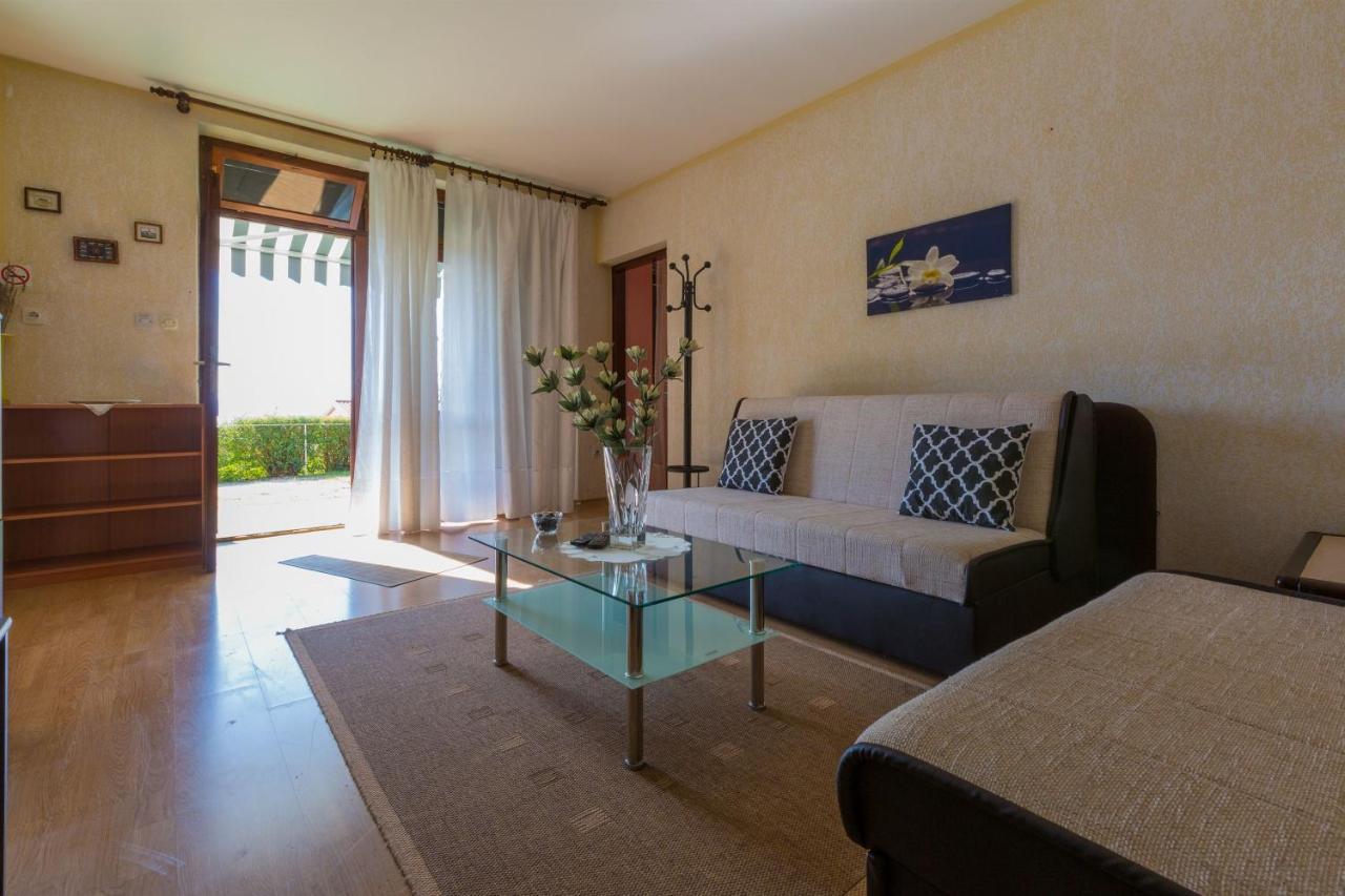 Apartments Dragica Dramalj Ngoại thất bức ảnh